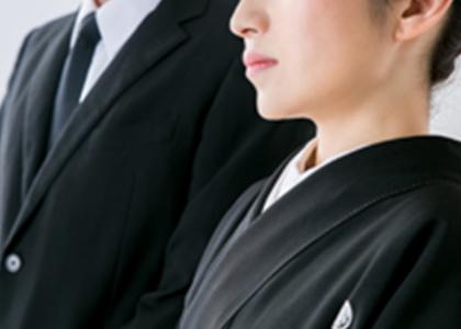 通夜式イメージ 桐ヶ谷斎場ではご安置、通夜・告別式、会食など執り行う事ができます。ご葬儀のご相談は無料です。