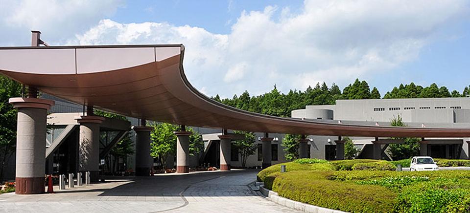 うしくあみ斎場ではご安置、通夜・告別式、会食など執り行う事ができます。ご葬儀のご相談は無料です。