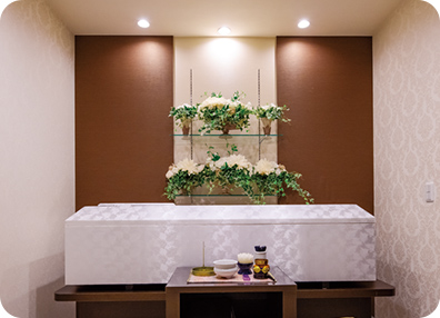 葬儀・家族葬なら瓜破斎場 安心の葬儀プランをご提案いたします ご安置(斎場・専用安置室・ご自宅)