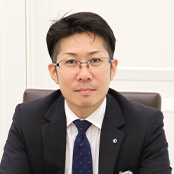 葬儀・家族葬なら瓜破斎場 安心の葬儀プランをご提案いたします 斎場スタッフ